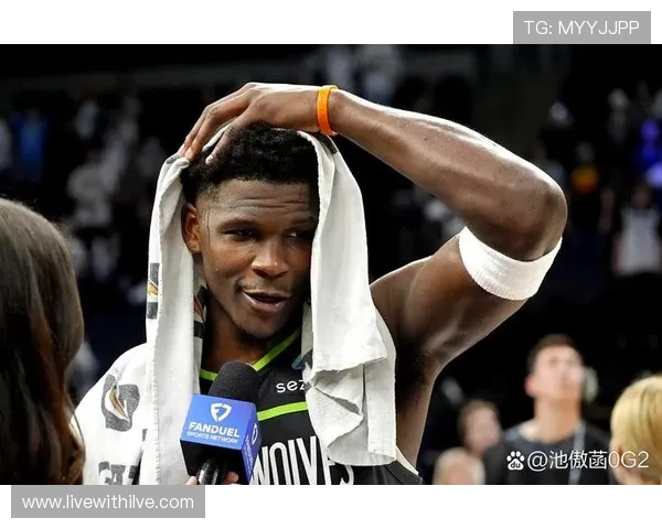 [NBA]康利甩传底角 爱德华兹三分稳稳命中.